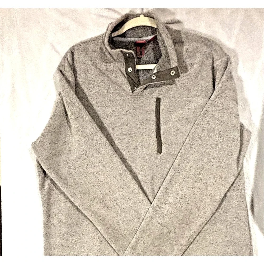 Eastern Mountain Sports Mens Large Gray Fleece Pullover